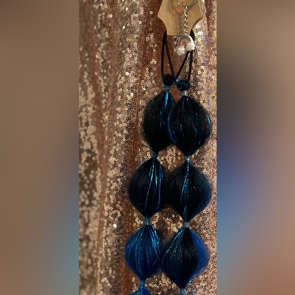 Festival braids. Set of (2) mini tie in bubble braids. Easy. Reusable rabe hair - Picture 3 of 6